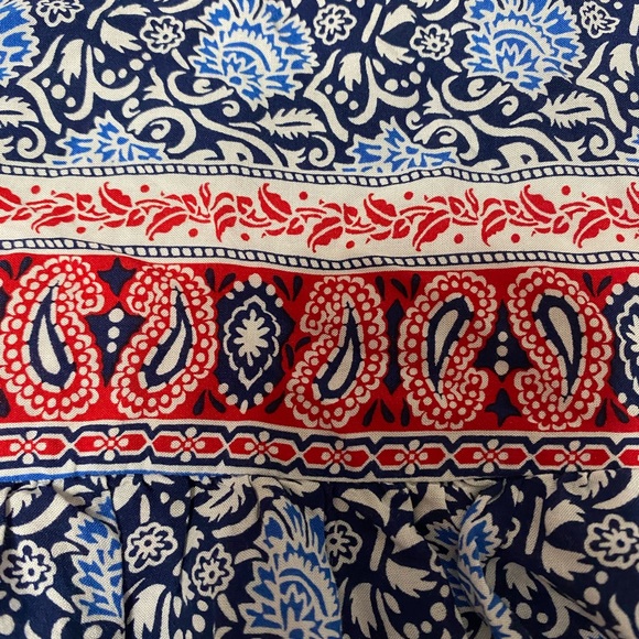 Girls Large Hi-low shirt - Picture 3 of 4